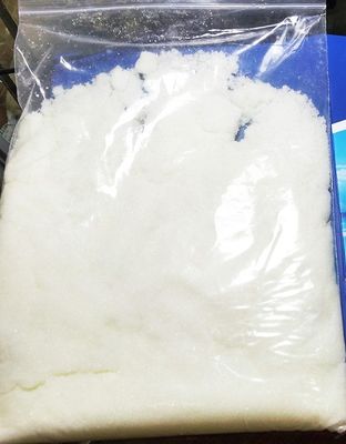 Cloruro di alluminio cristallino per resine, composto inorganico industriale, CAS n. 7784-13-6