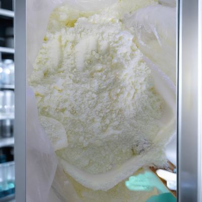 Crystalline Aluminium Chloride CAS 7784-13-6 For Printing And Dyeing Technology